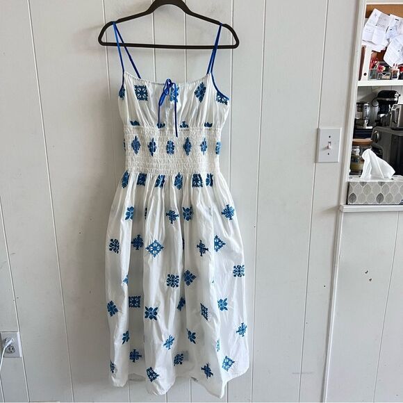 Ciao Lucia Barbara Floral Embroidery Dress in Sky - Picture 12 of 13